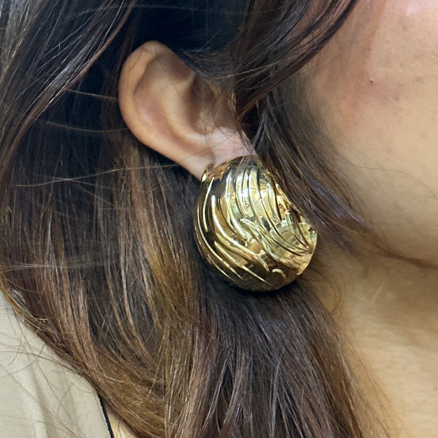 CHUNKY GOLD DOME STUDS