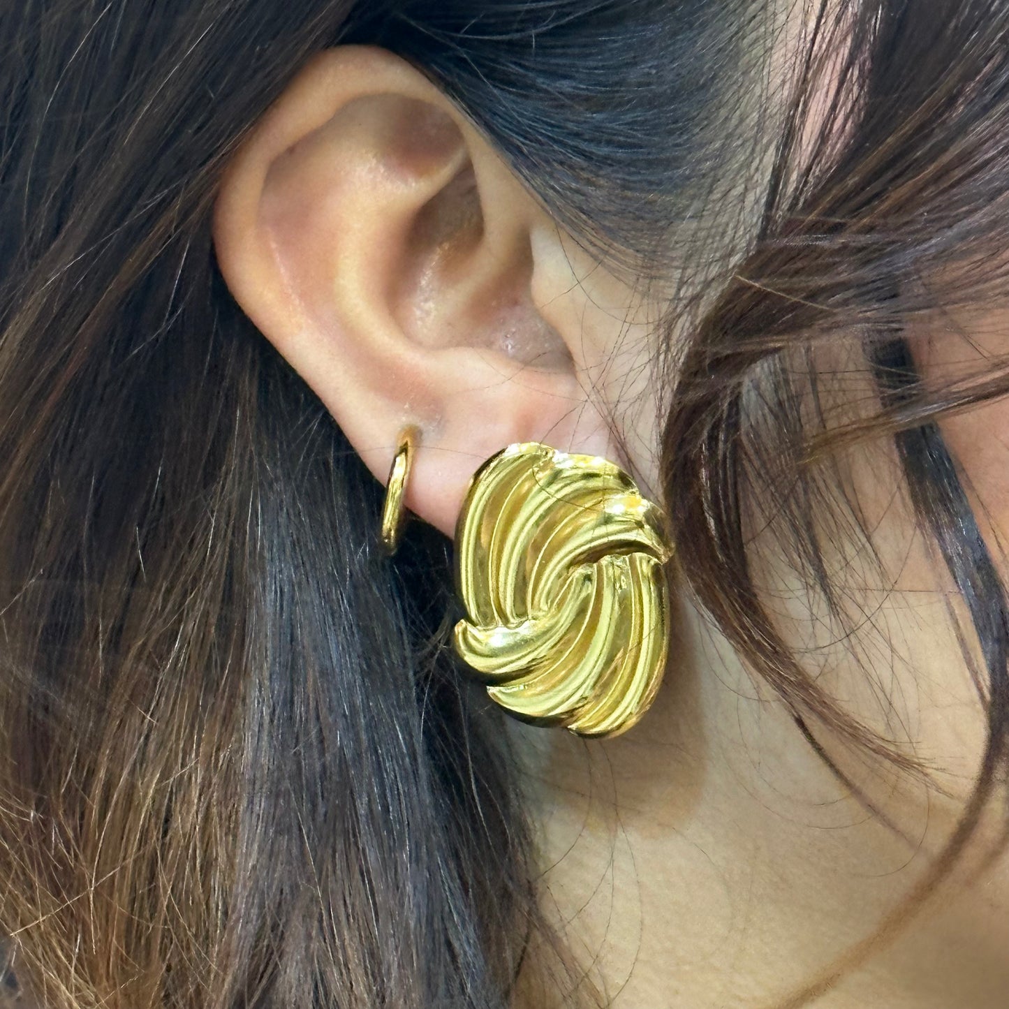 ELARA STUDS