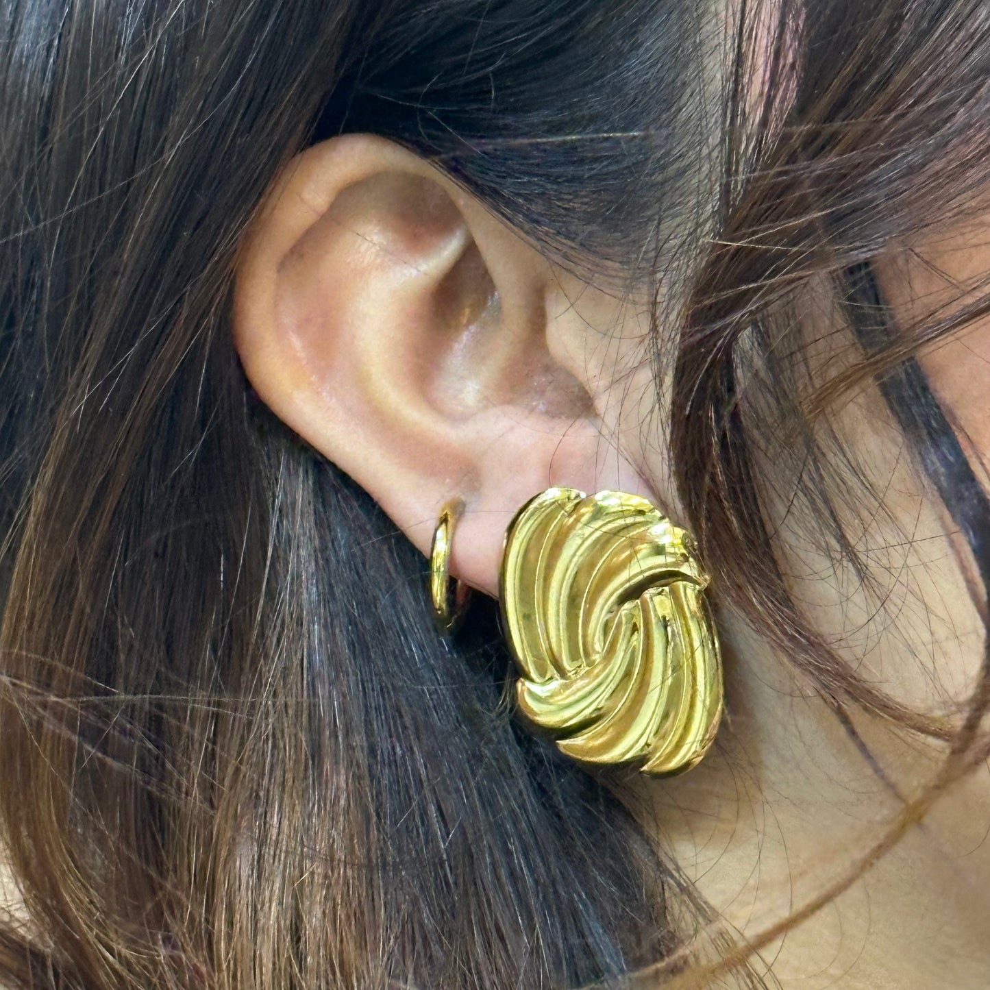 ELARA STUDS