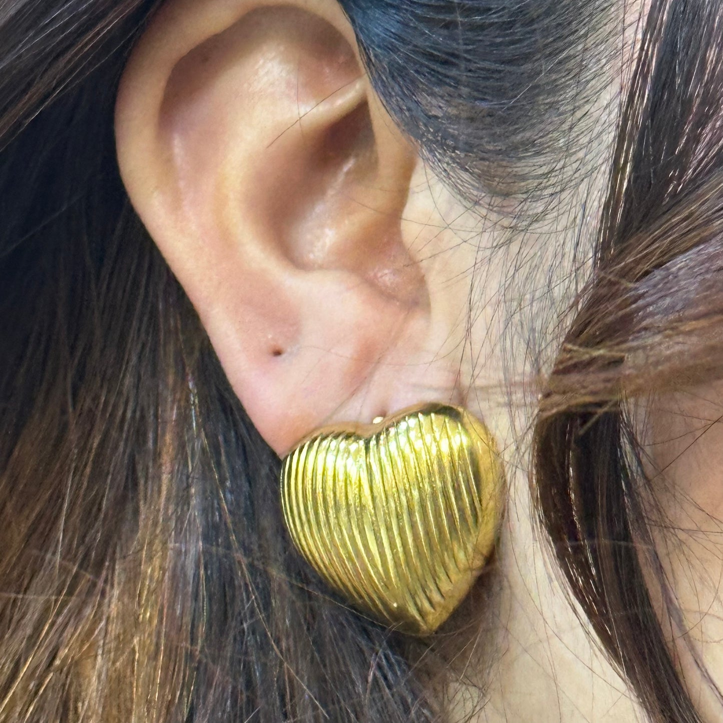 HEART THROBE STUDS