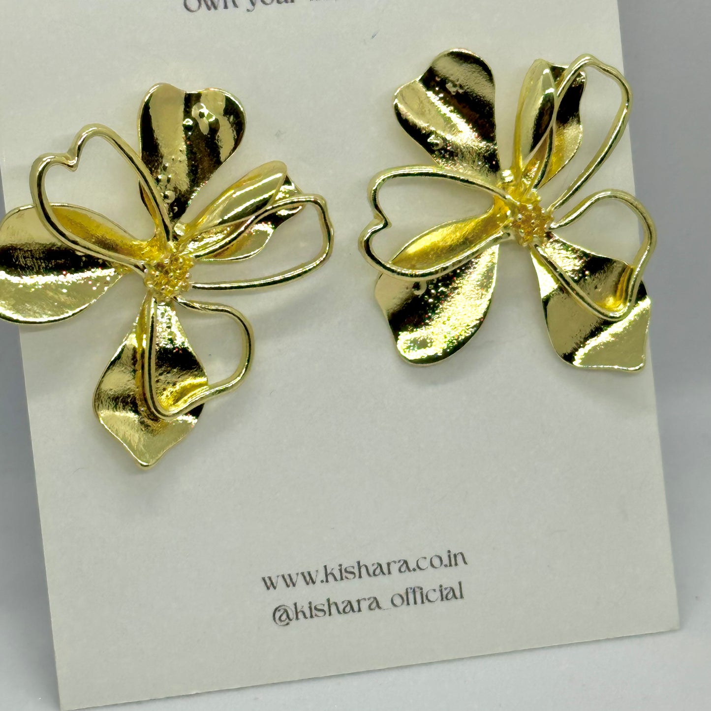 THE ORCHID STUDS