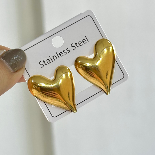 GOLDEN PUFF HEART STUDS