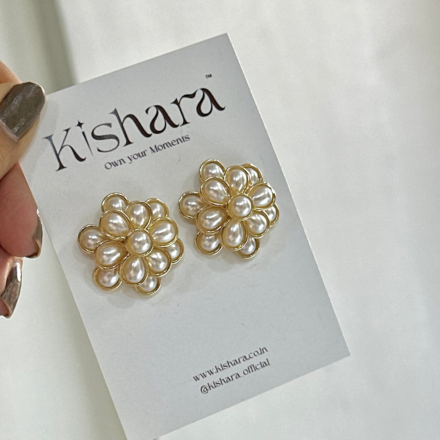 PEARL BLOSSOM STUDS