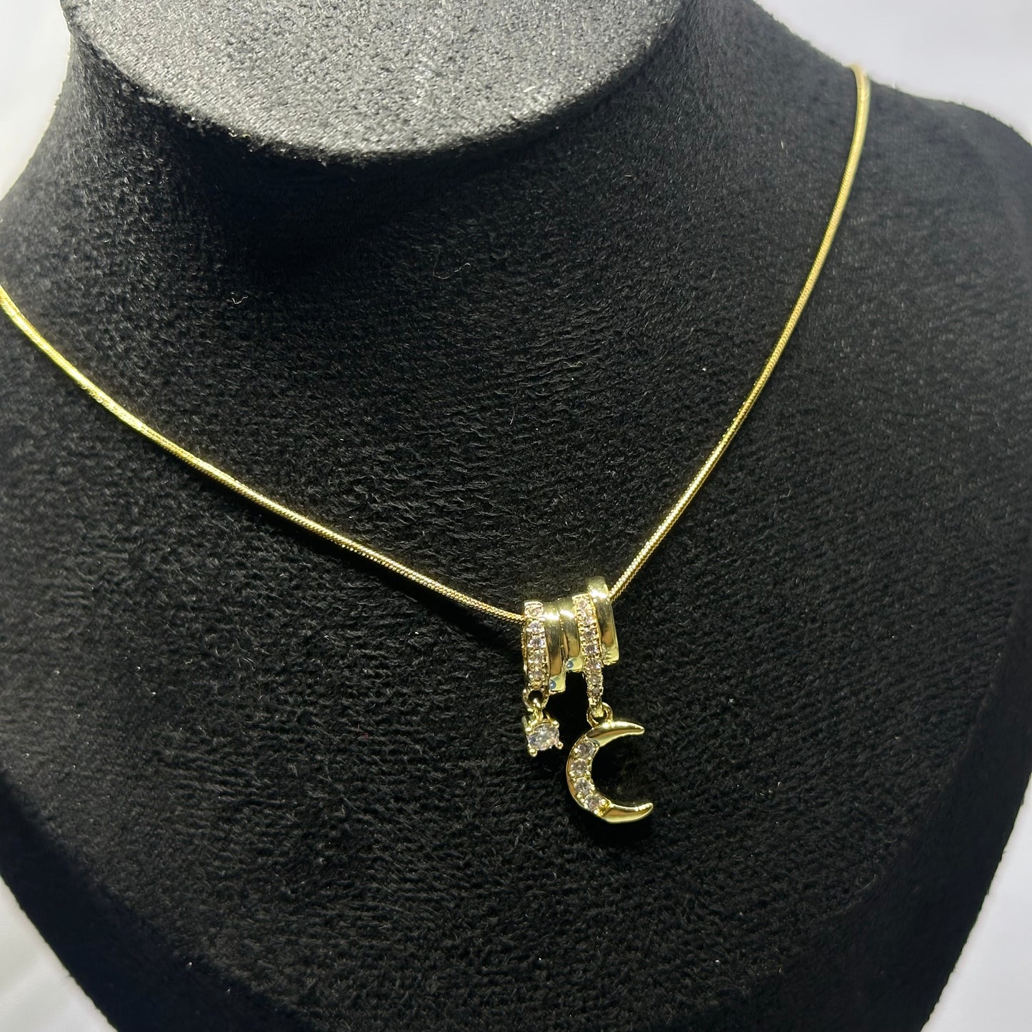 MOONLIGHT CHARM NECKLACE