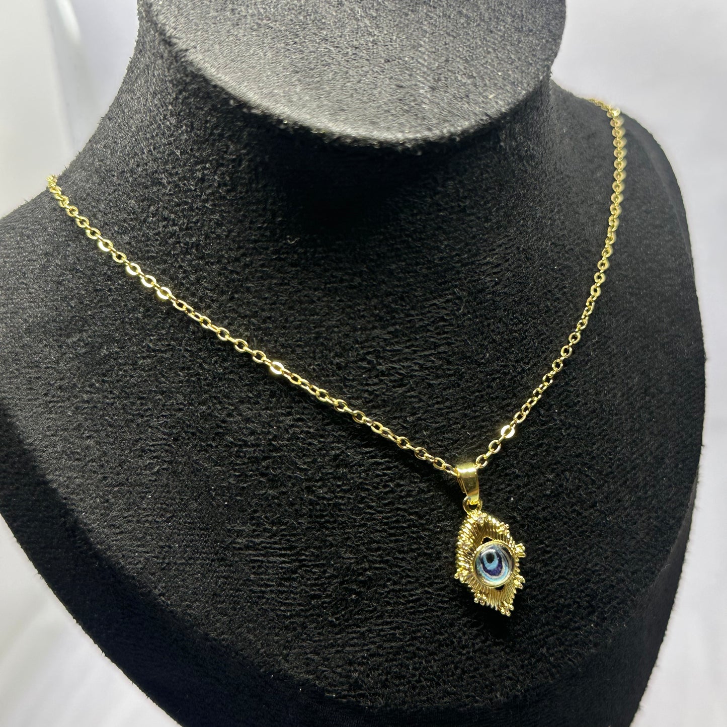 EVIL EYE NECKLACE