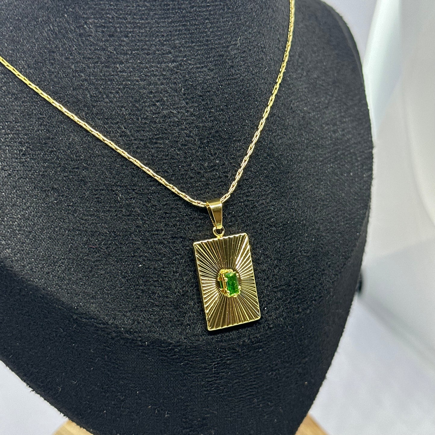 EMERALD TAB NECKLACE