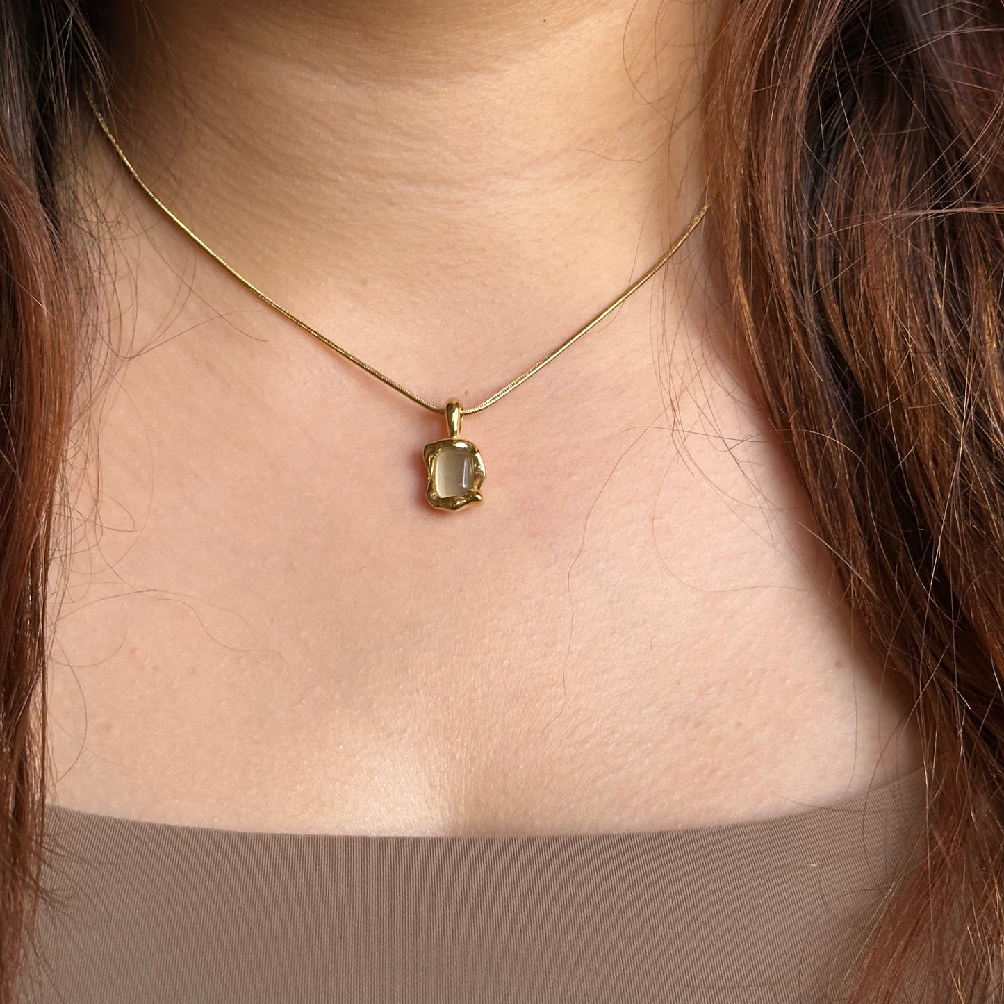 IVORY GLOW NECKLACE