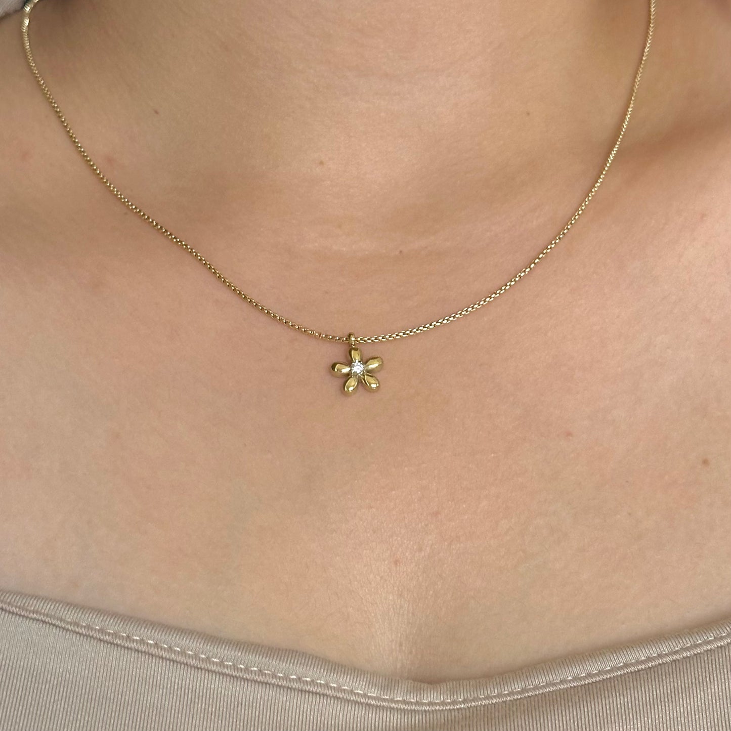 MINIMAL DAISY NECKLACE | 18K GOLD PLATED