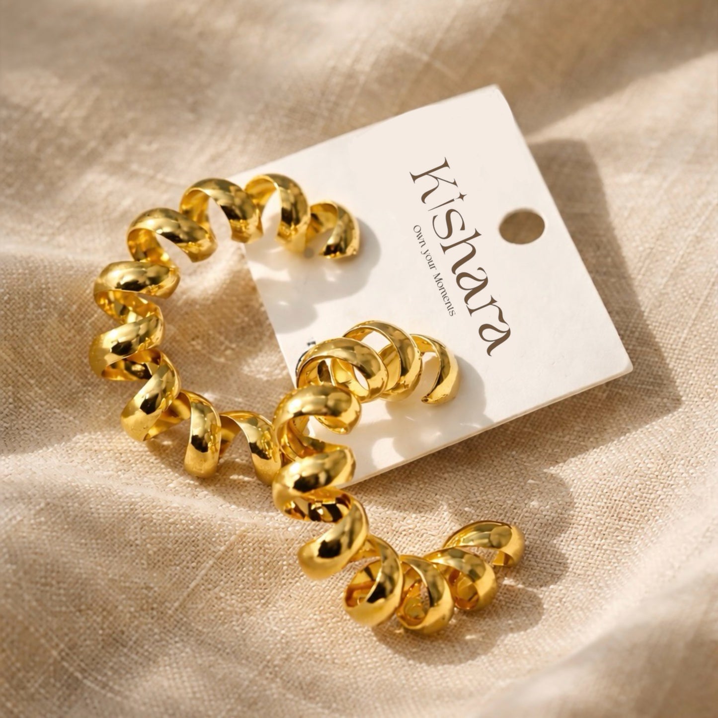 AURORA TWISTED HOOPS
